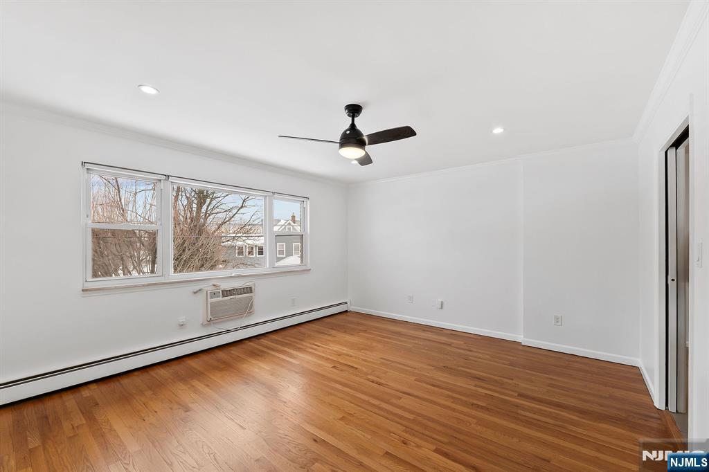 198 Conover Avenue 4