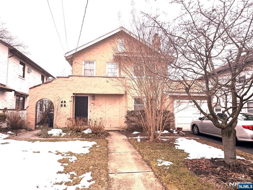 32 Martin Terrace