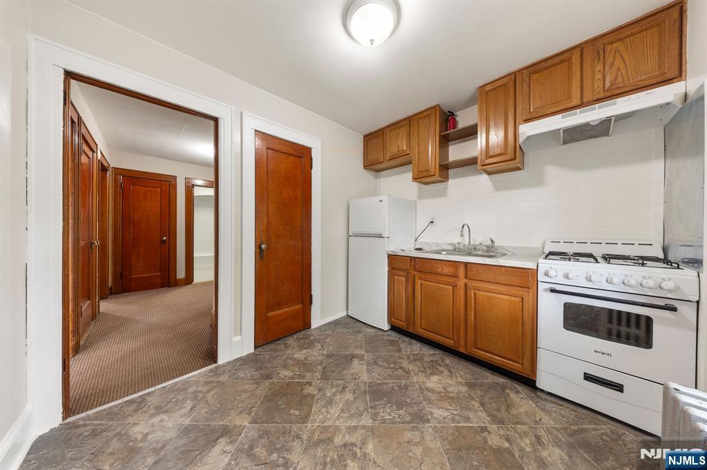 415 Lincoln Avenue 2
