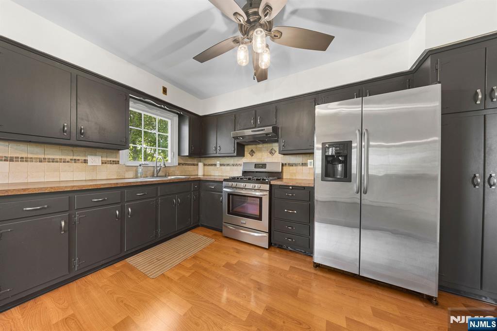 180 S Prospect Avenue 2