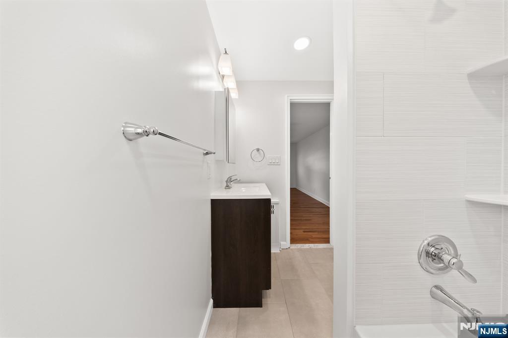 81 Grant Avenue 2