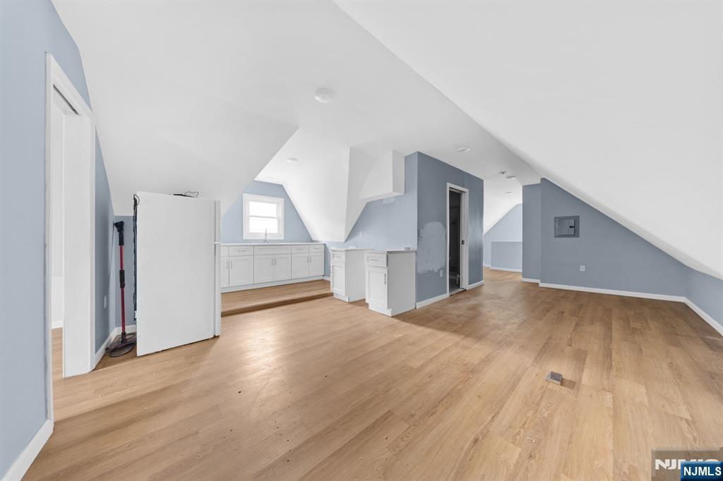 16 Madison Avenue