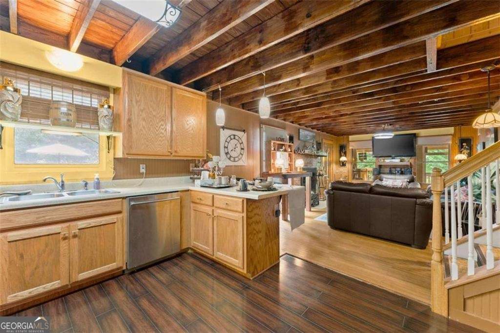 459 Gold Ridge Road