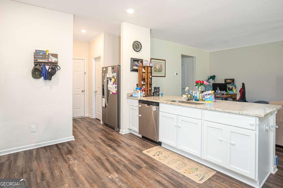 653 Meadows Farm Way