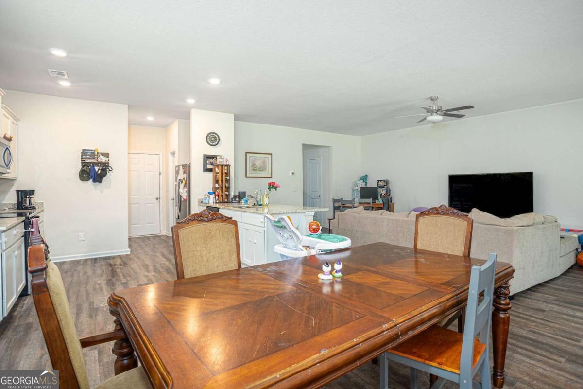 653 Meadows Farm Way