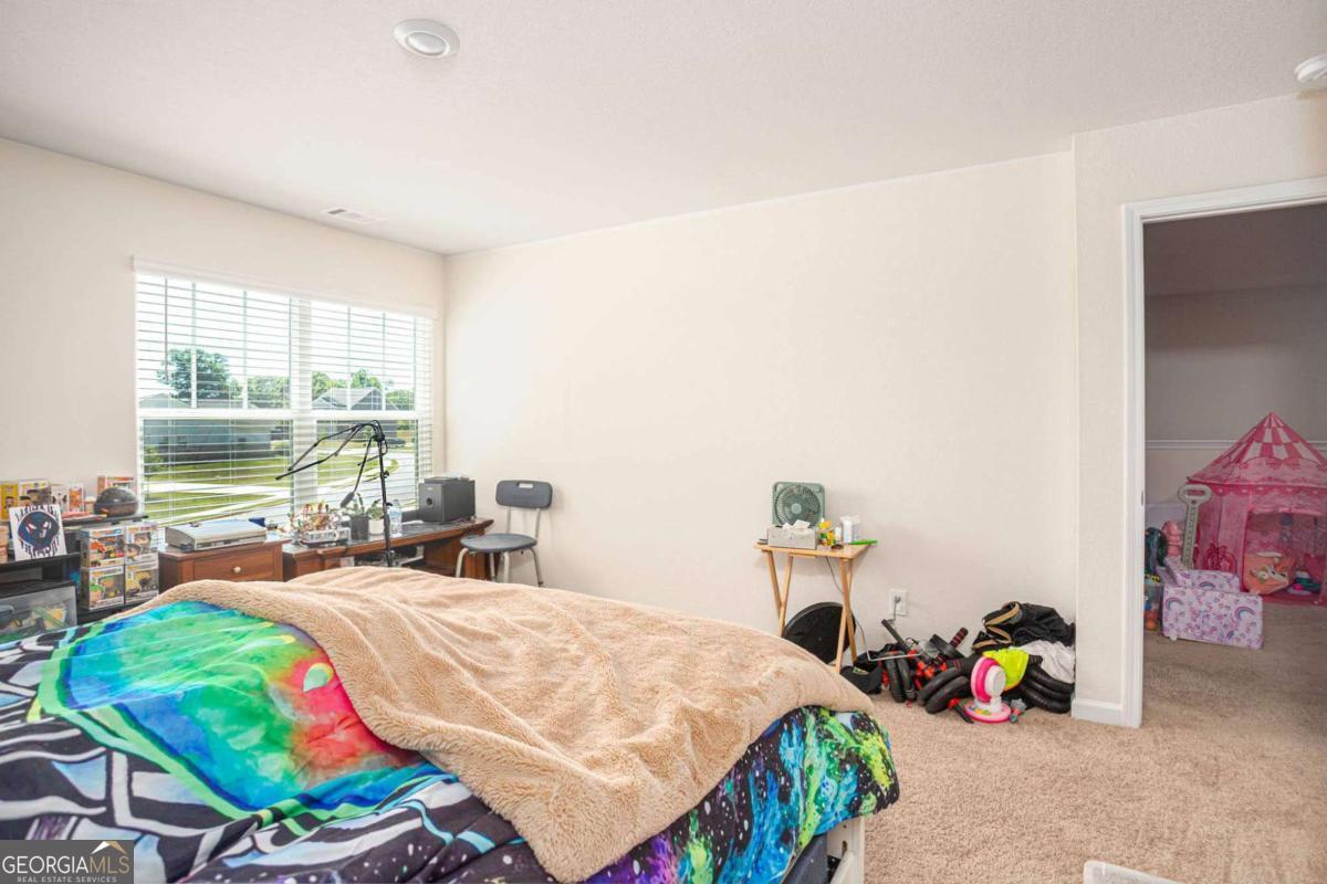 653 Meadows Farm Way