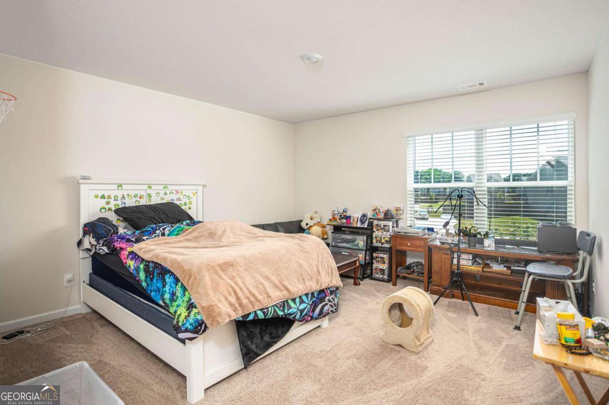 653 Meadows Farm Way