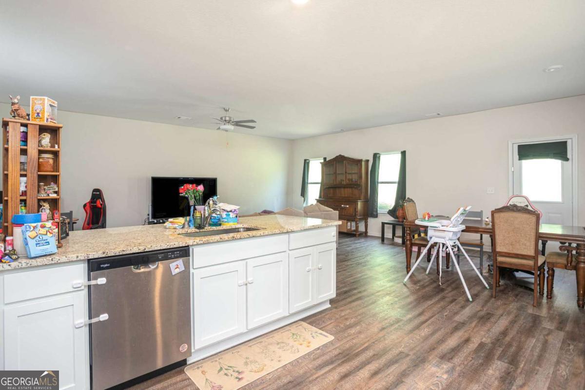 653 Meadows Farm Way