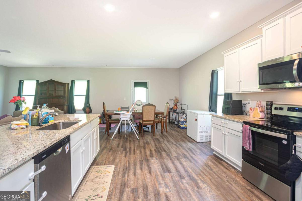 653 Meadows Farm Way