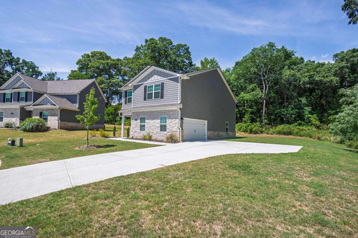 653 Meadows Farm Way