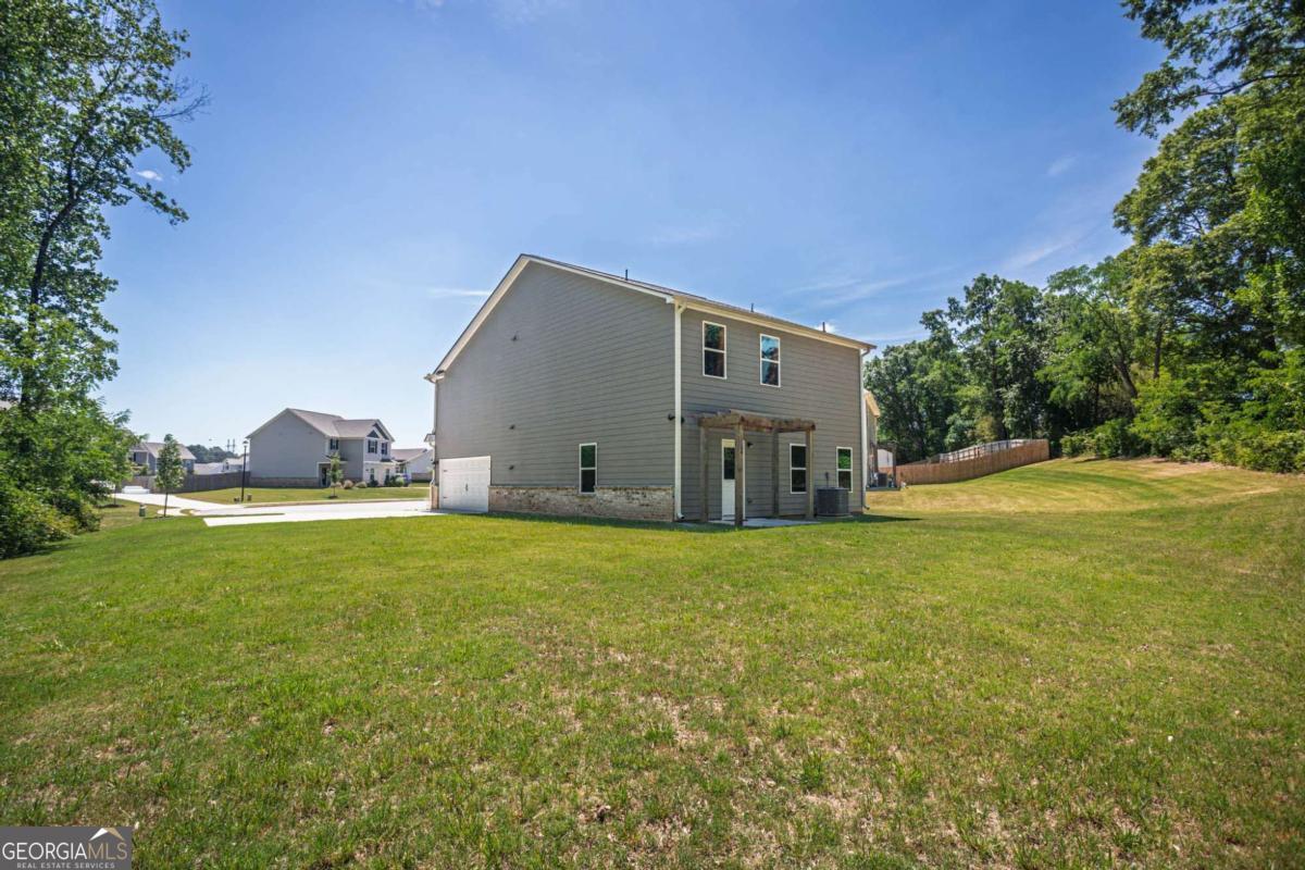653 Meadows Farm Way