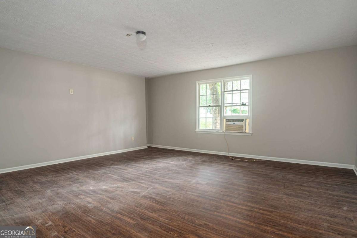 1404 Glenfield Drive