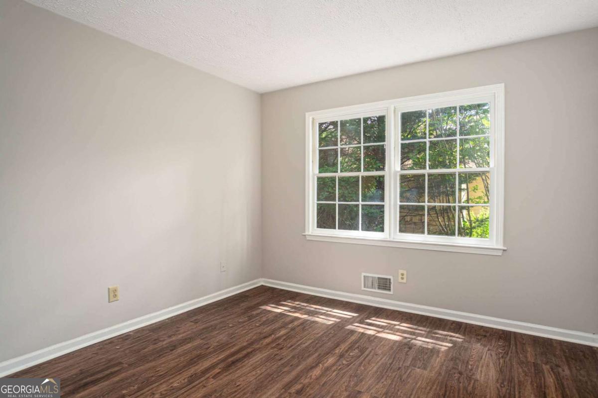 1404 Glenfield Drive