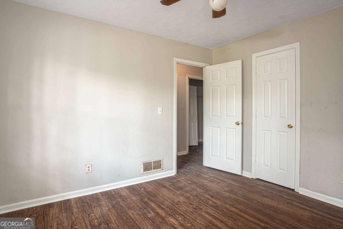 1404 Glenfield Drive