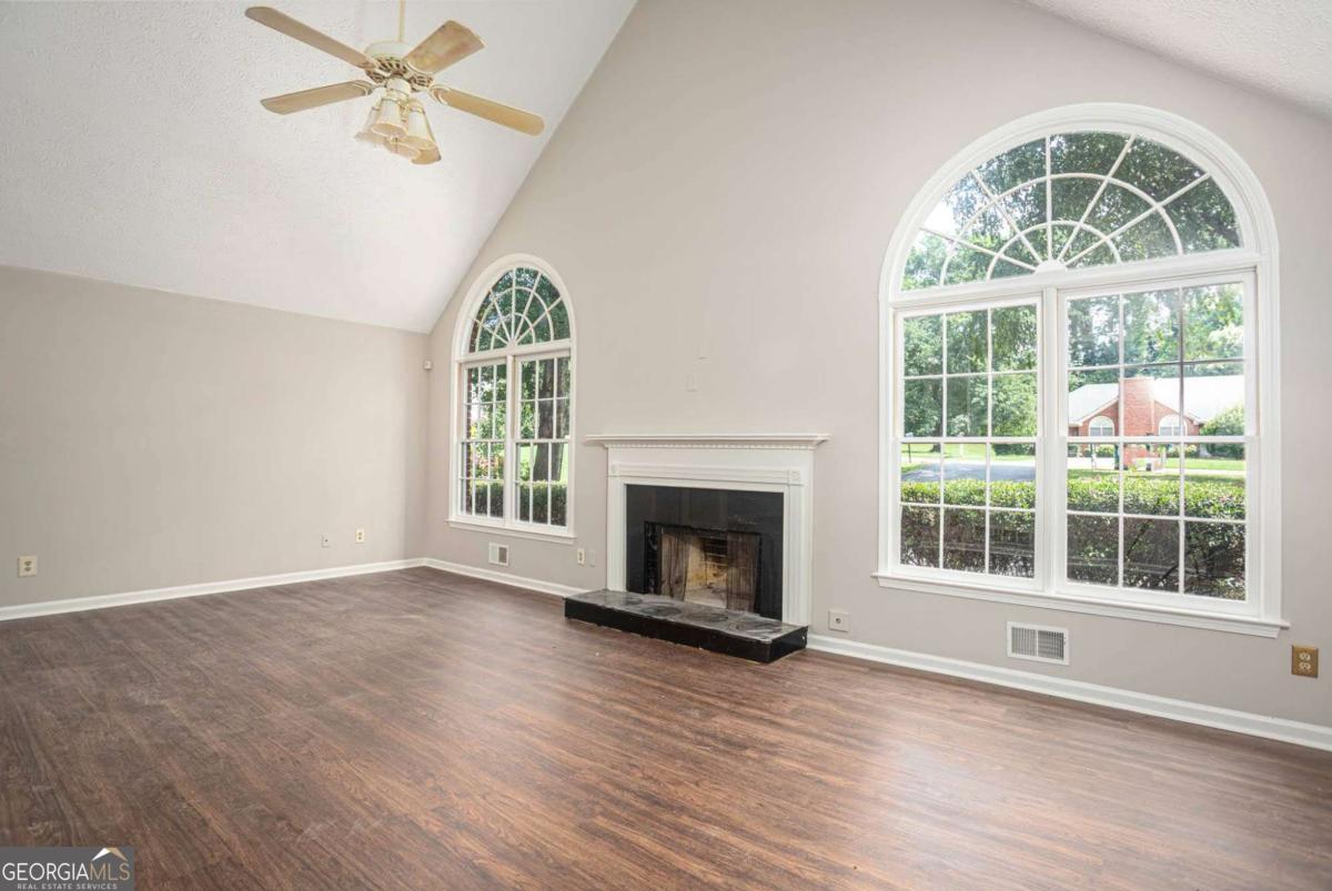 1404 Glenfield Drive