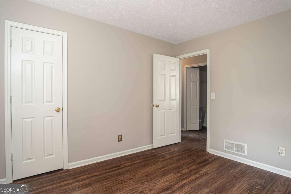 1404 Glenfield Drive