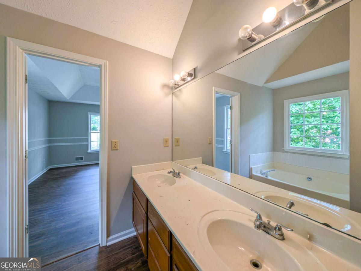 1404 Glenfield Drive