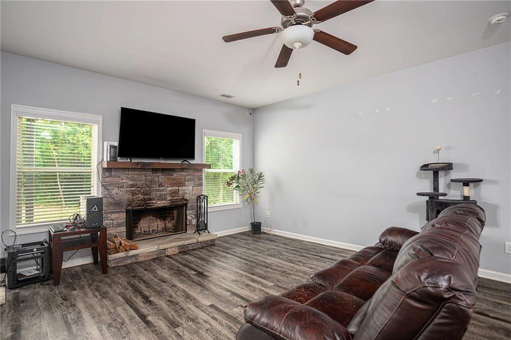 2038 Highway 63