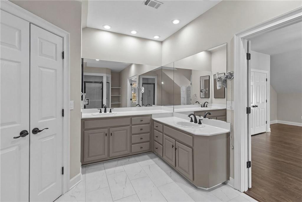 6396 Loch Arbor Drive