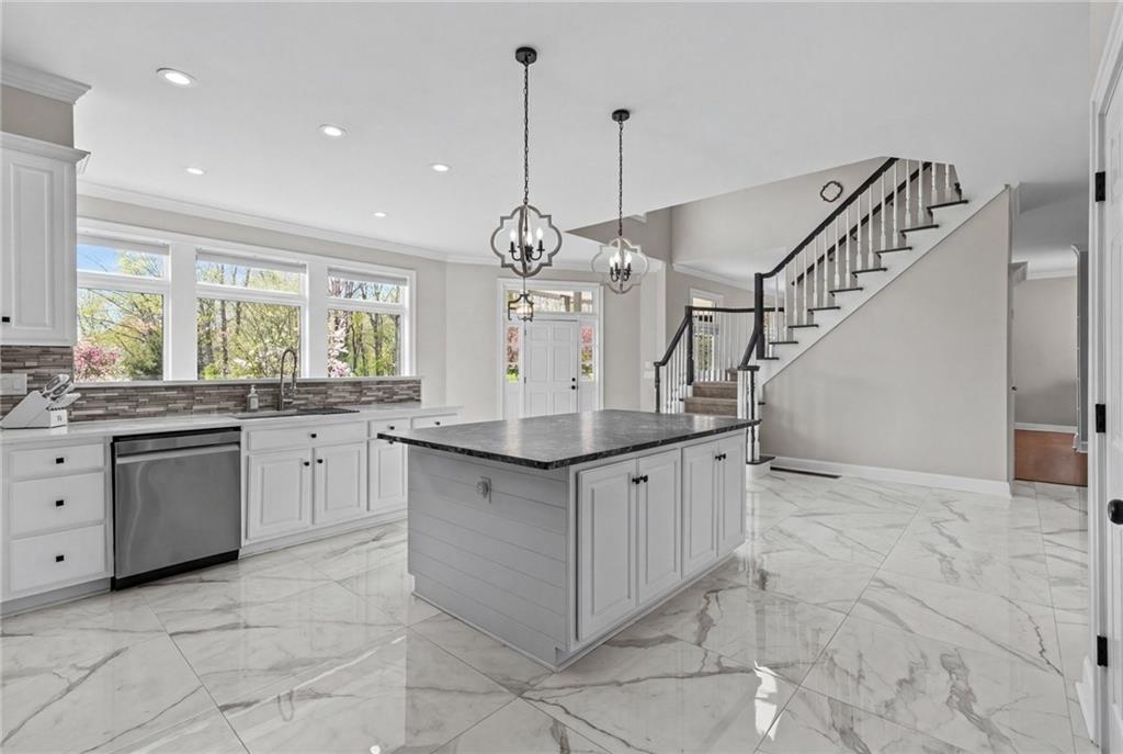 6396 Loch Arbor Drive