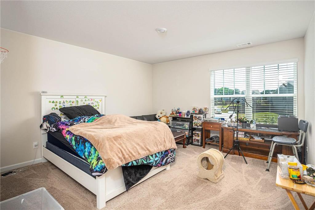 653 Meadows Farm Way