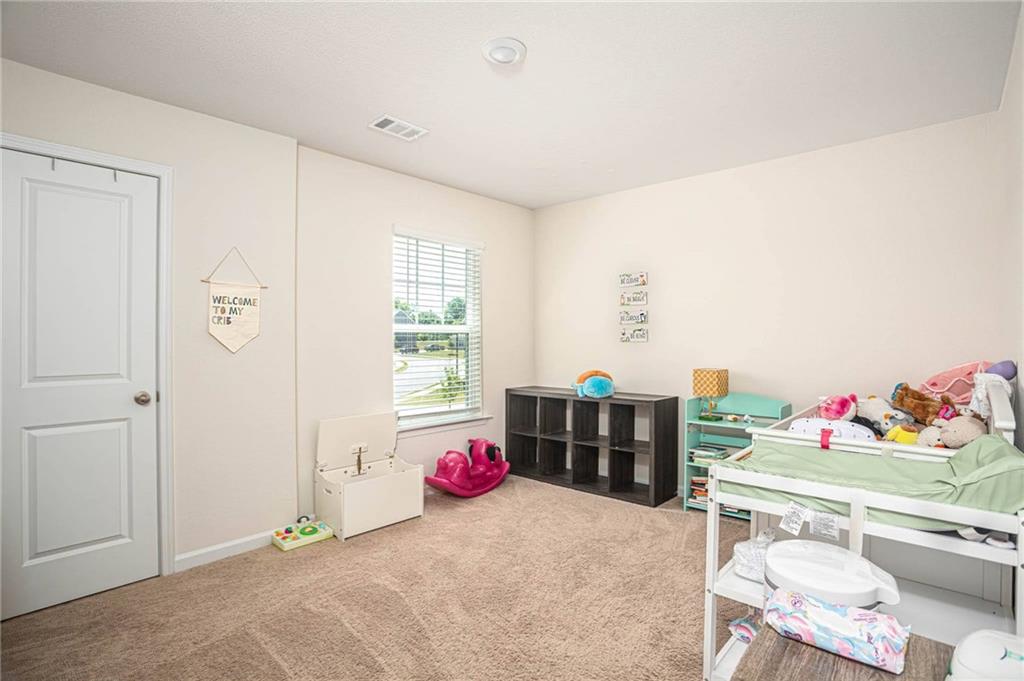 653 Meadows Farm Way