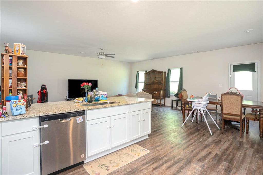 653 Meadows Farm Way