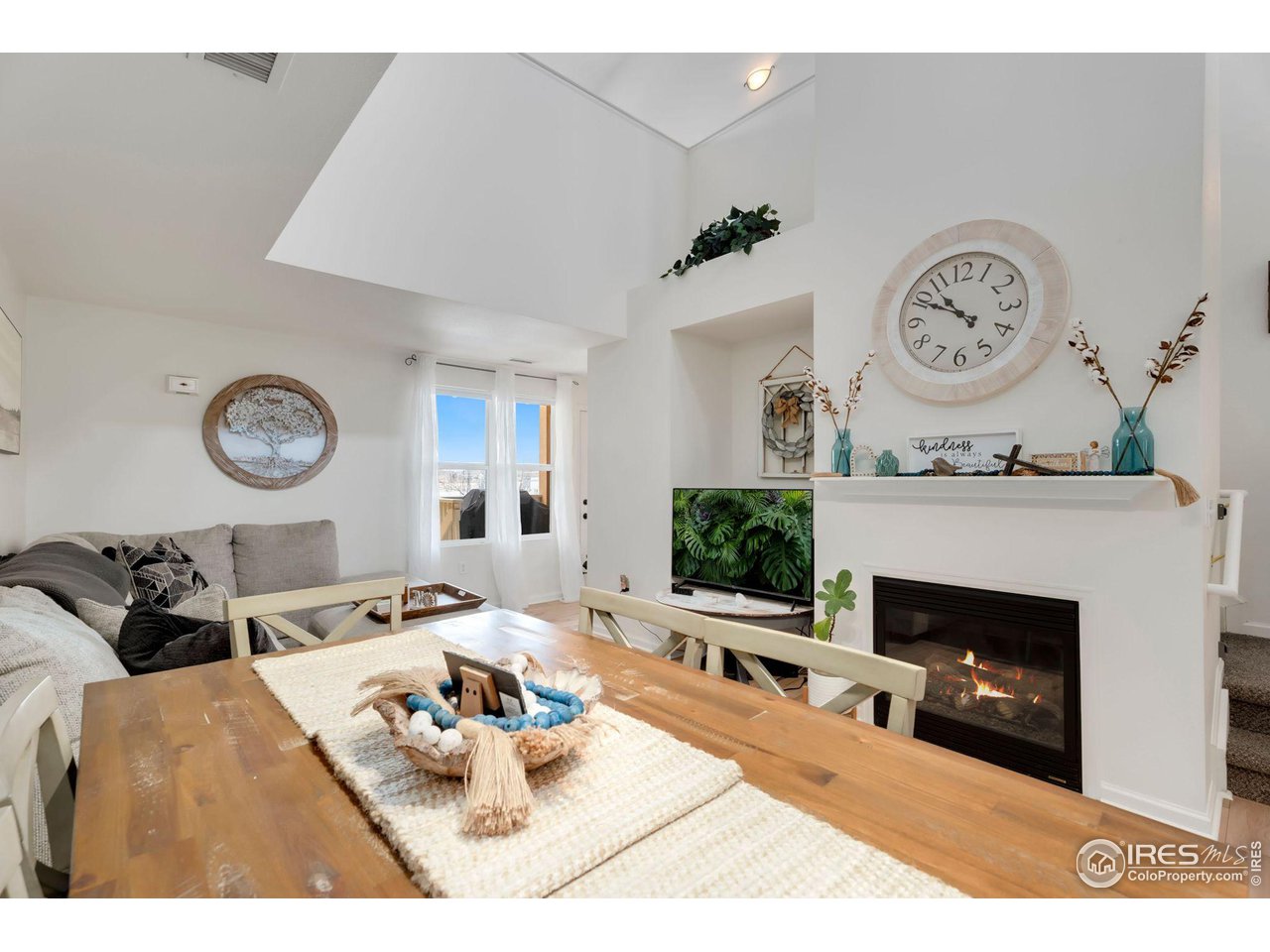 307 Lucca Dr