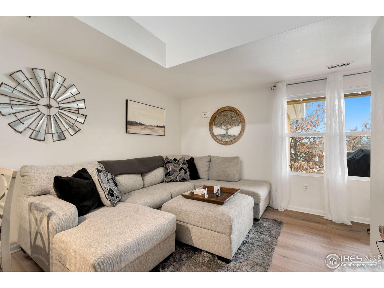 307 Lucca Dr
