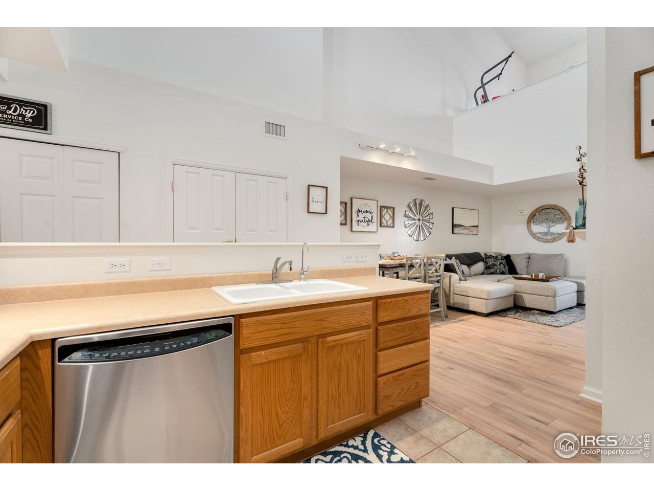307 Lucca Dr
