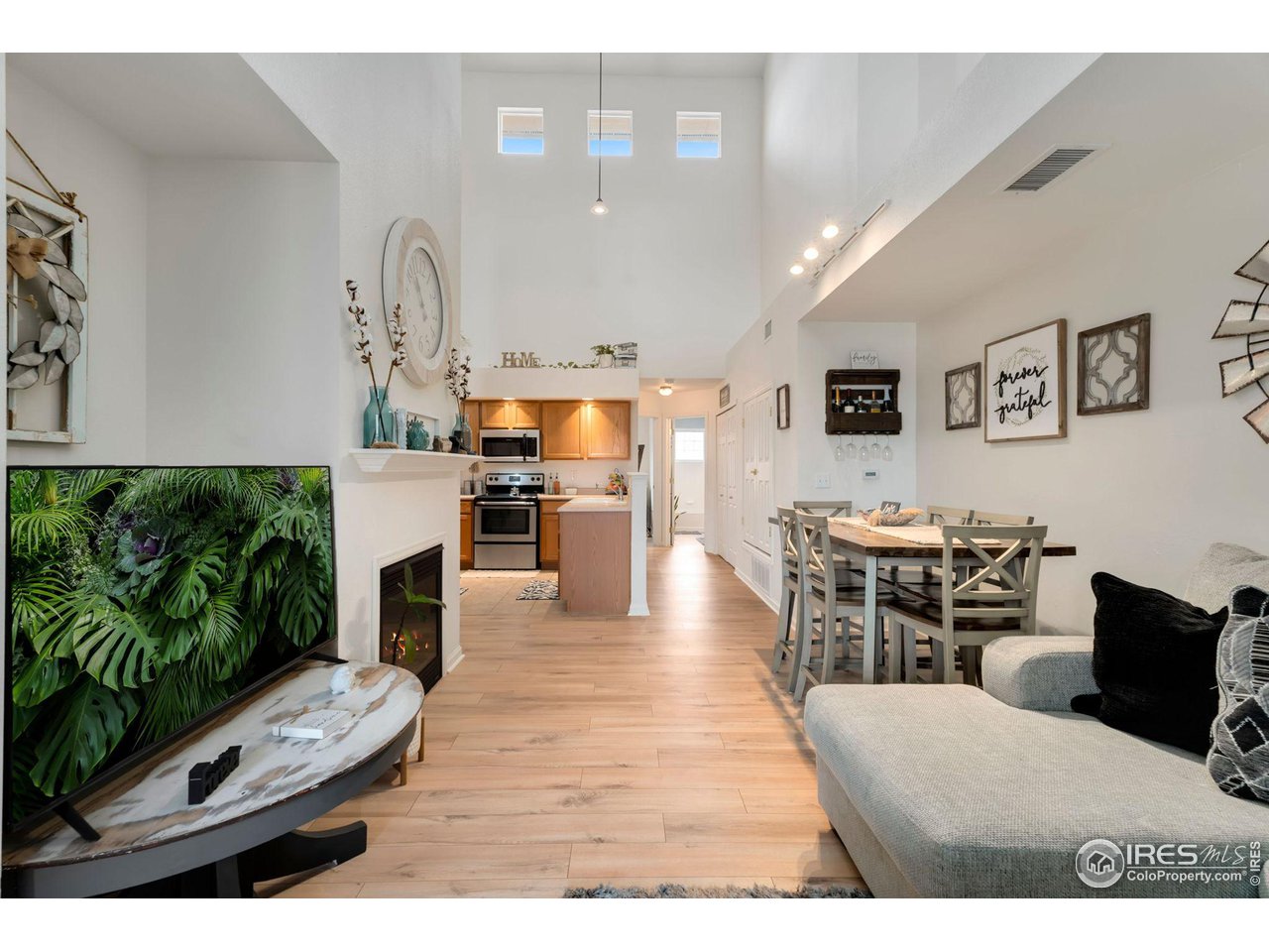 307 Lucca Dr