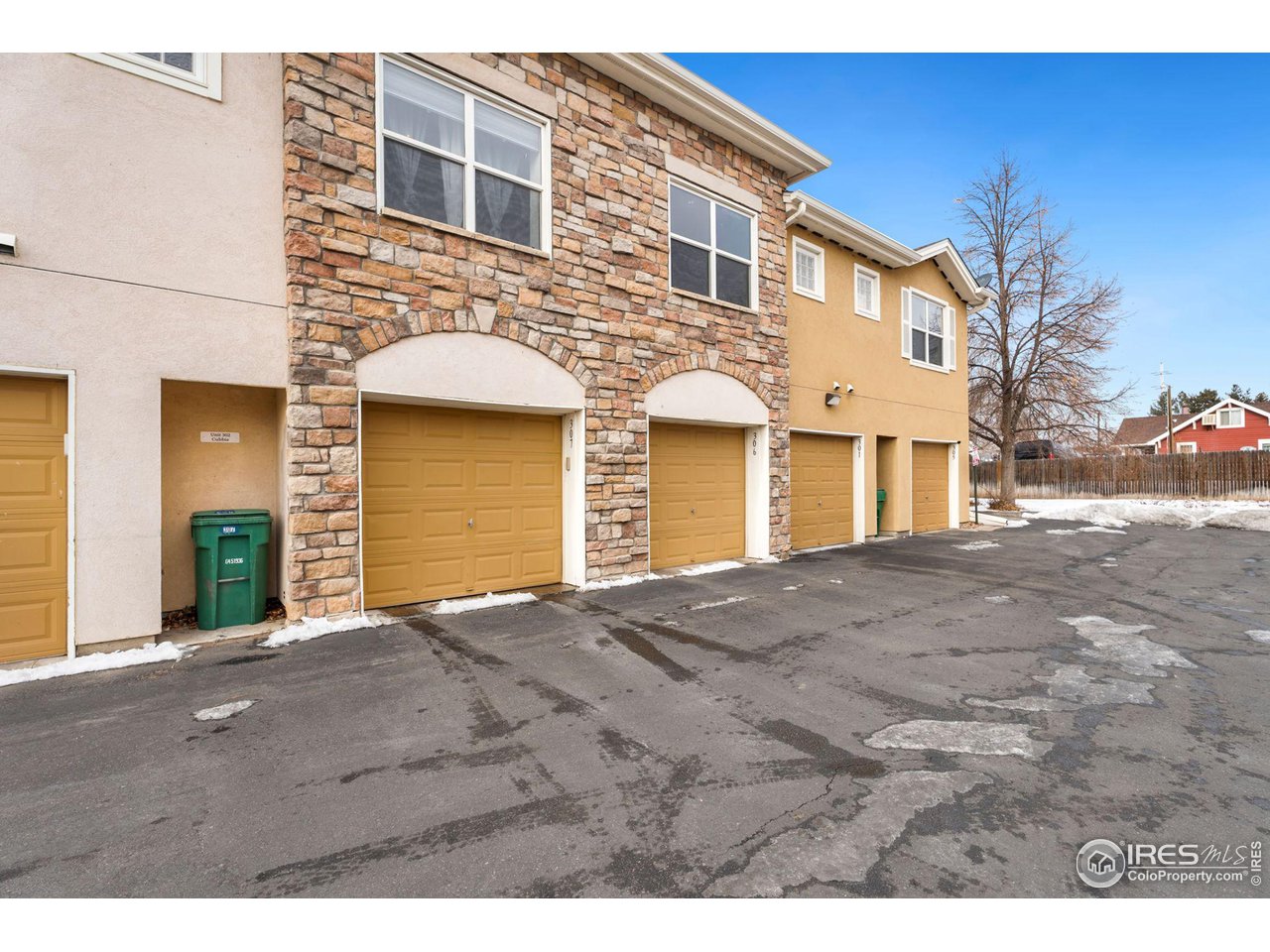307 Lucca Dr