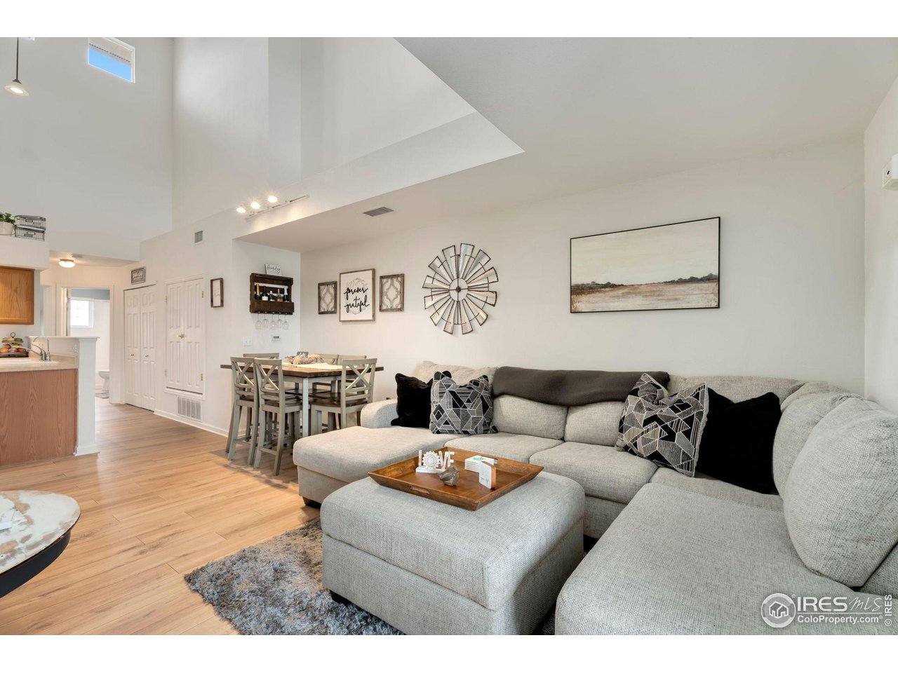 307 Lucca Dr