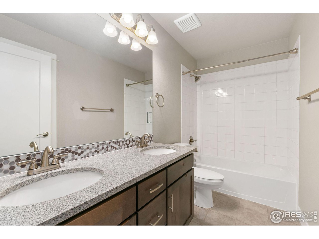 123 Anders Ct