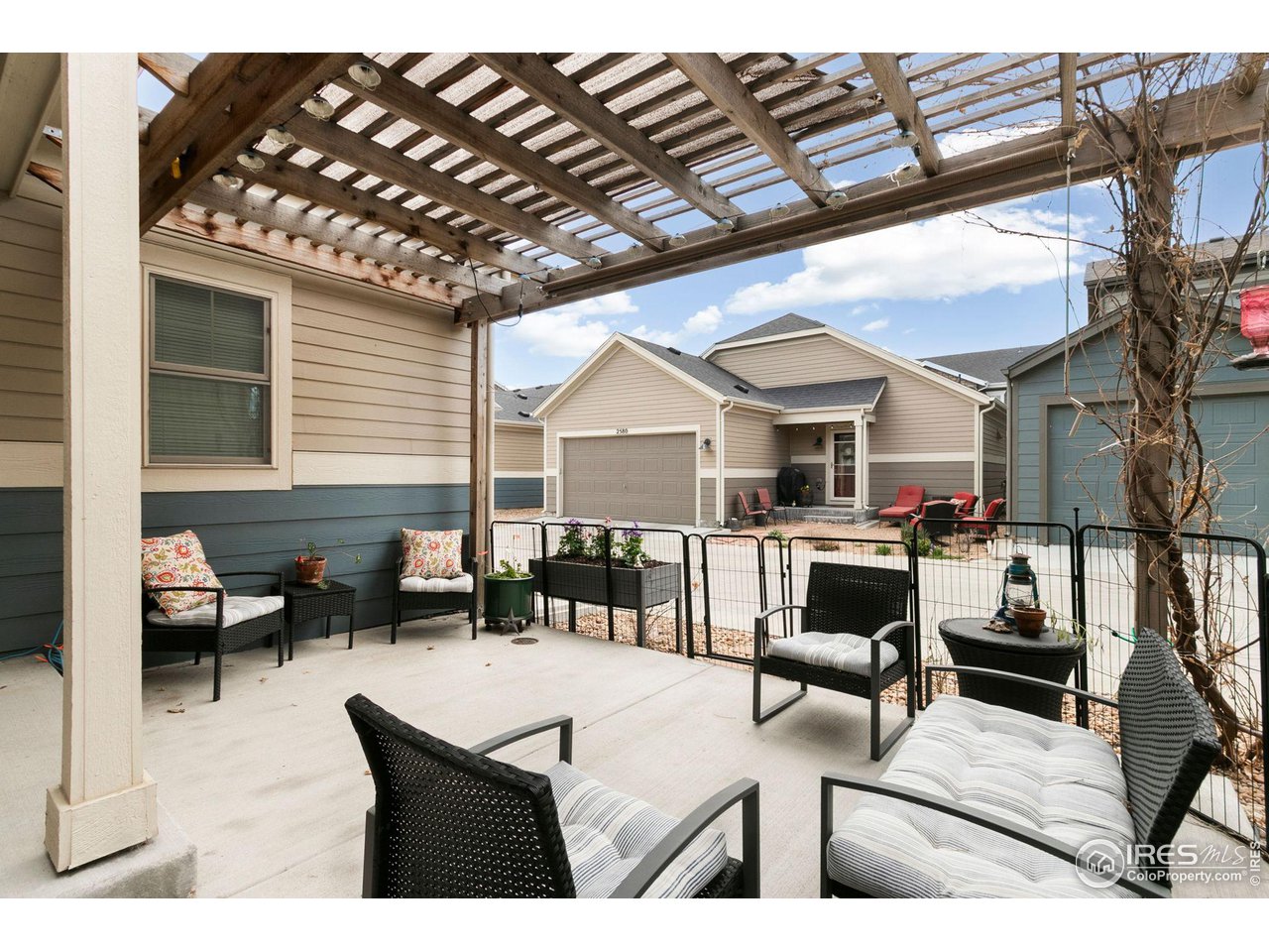 2582 Trio Falls Dr
