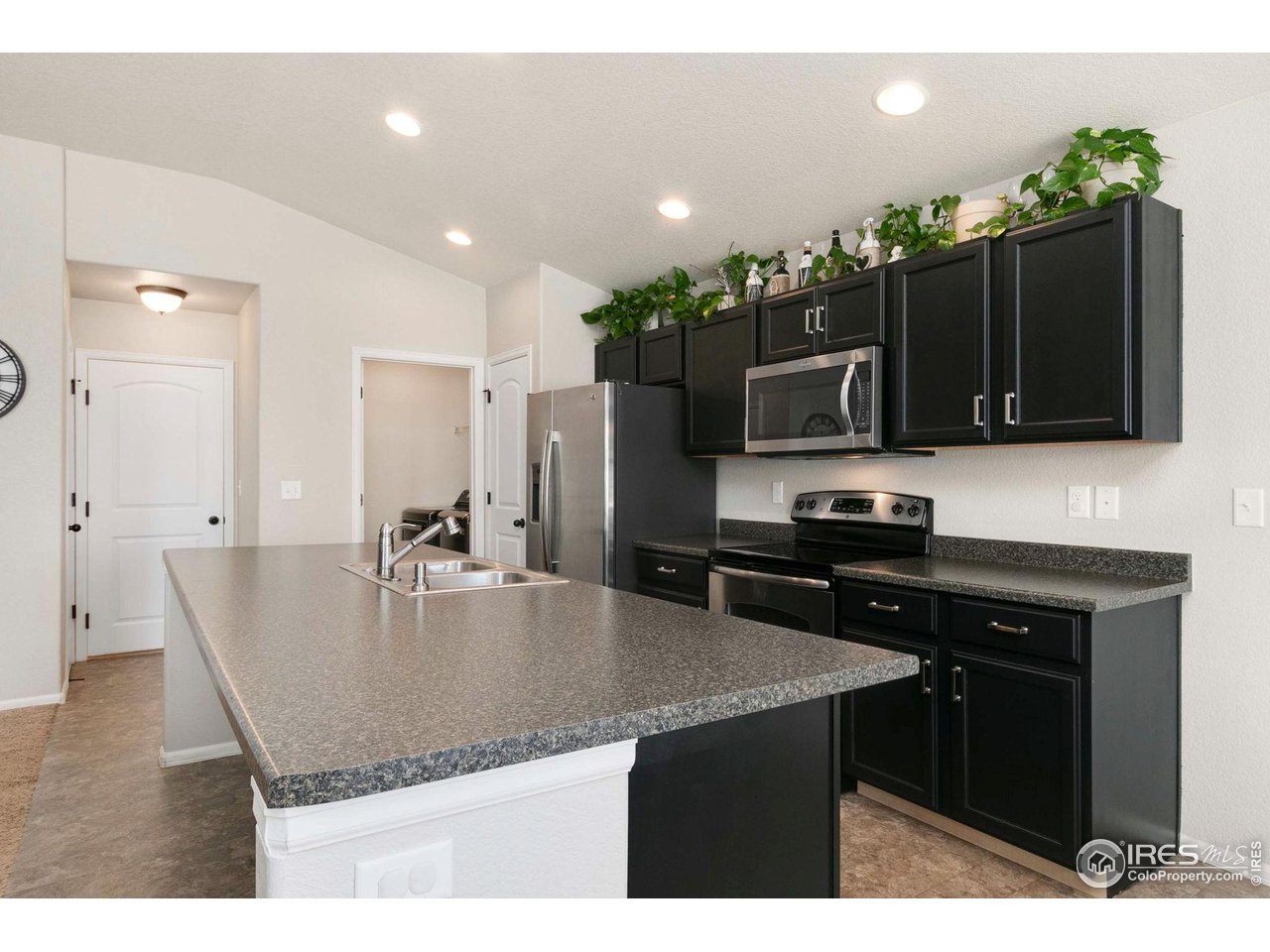 7557 Back Stretch Dr