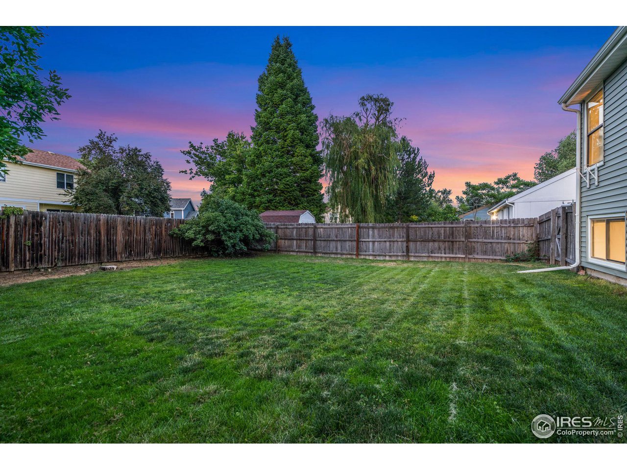 930 Bitterbrush Ln
