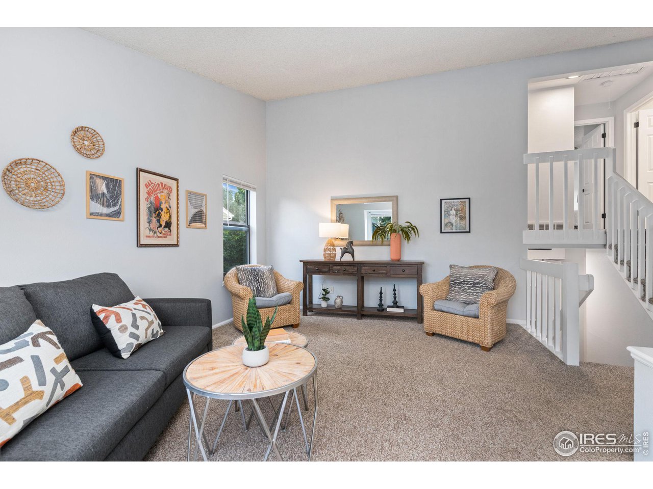 930 Bitterbrush Ln