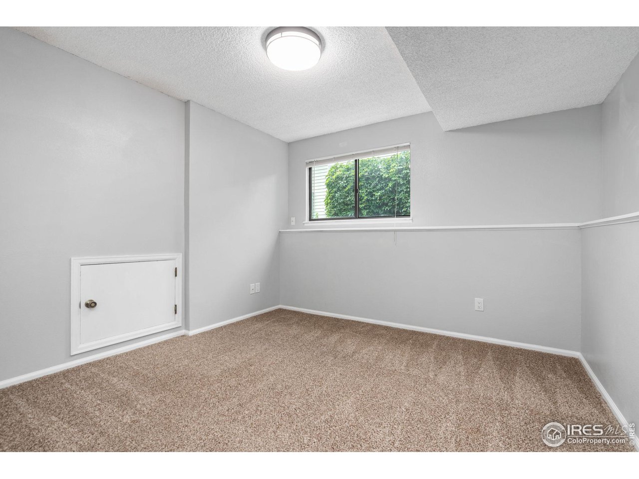 930 Bitterbrush Ln