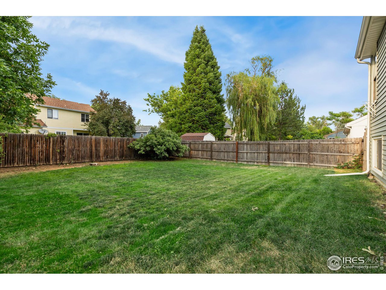 930 Bitterbrush Ln