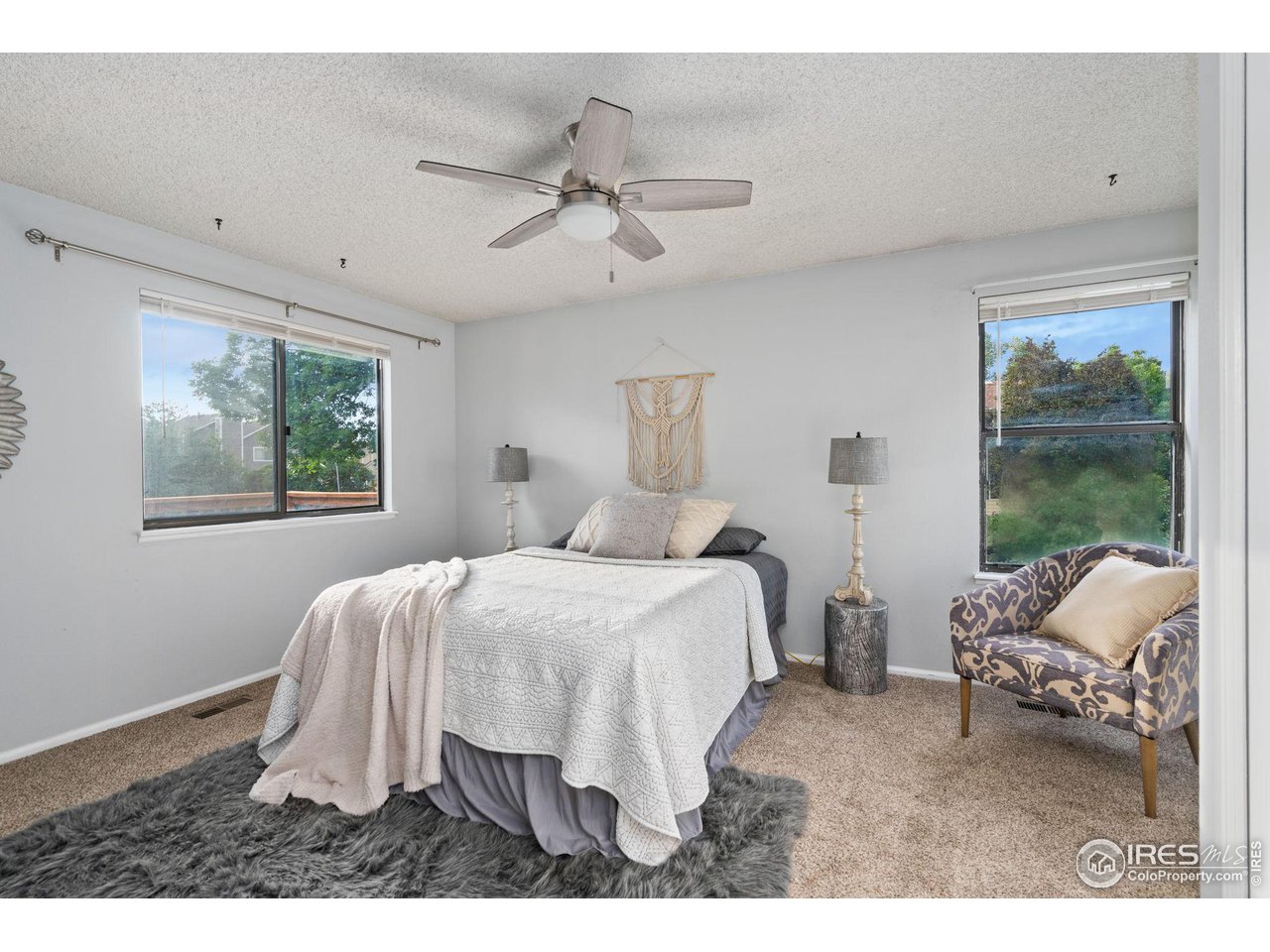 930 Bitterbrush Ln