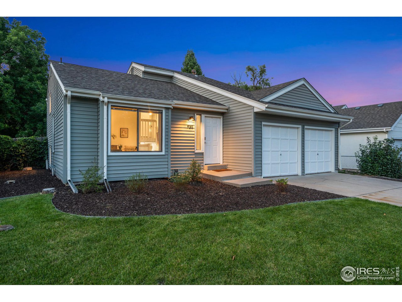 930 Bitterbrush Ln