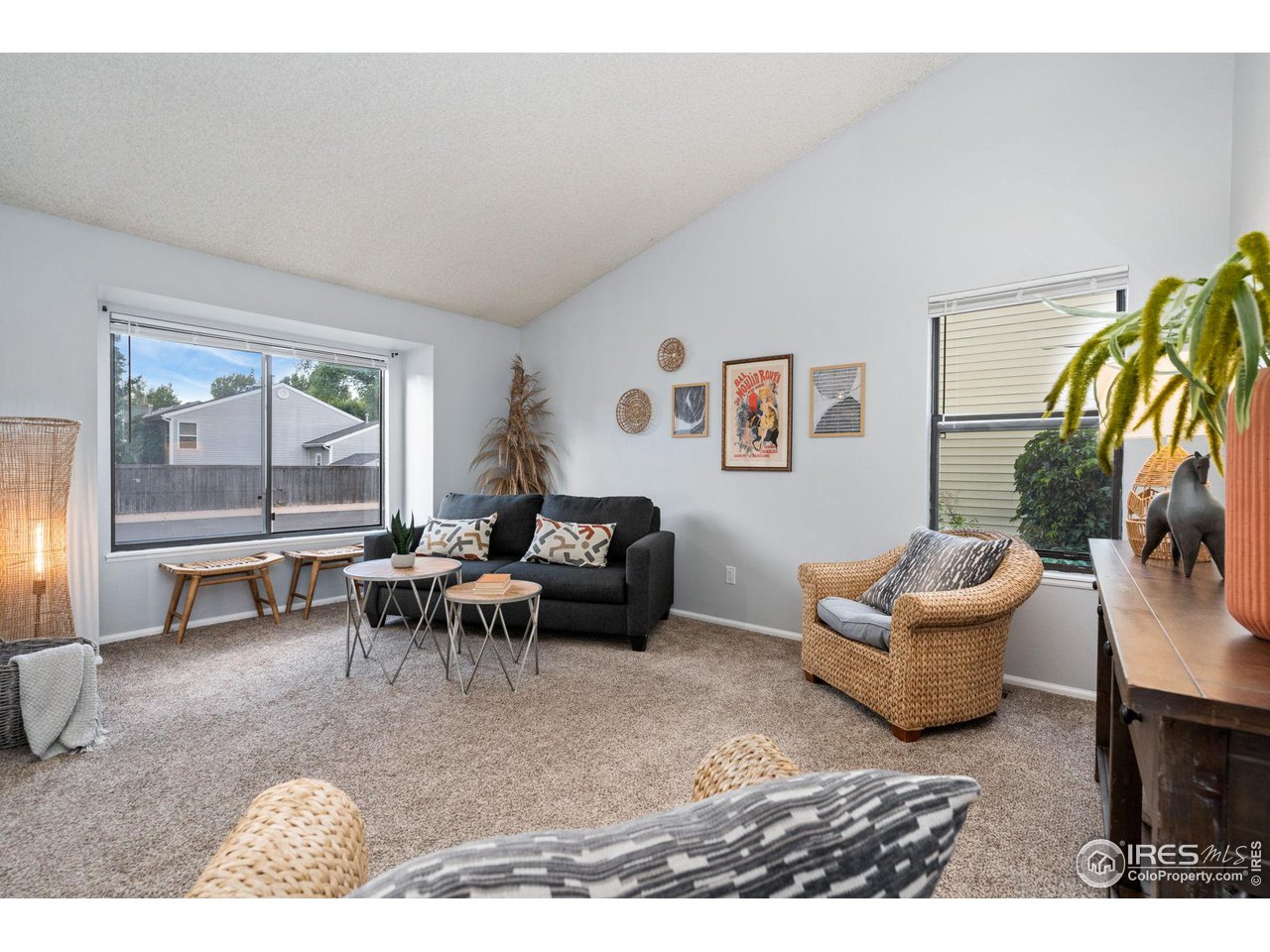 930 Bitterbrush Ln