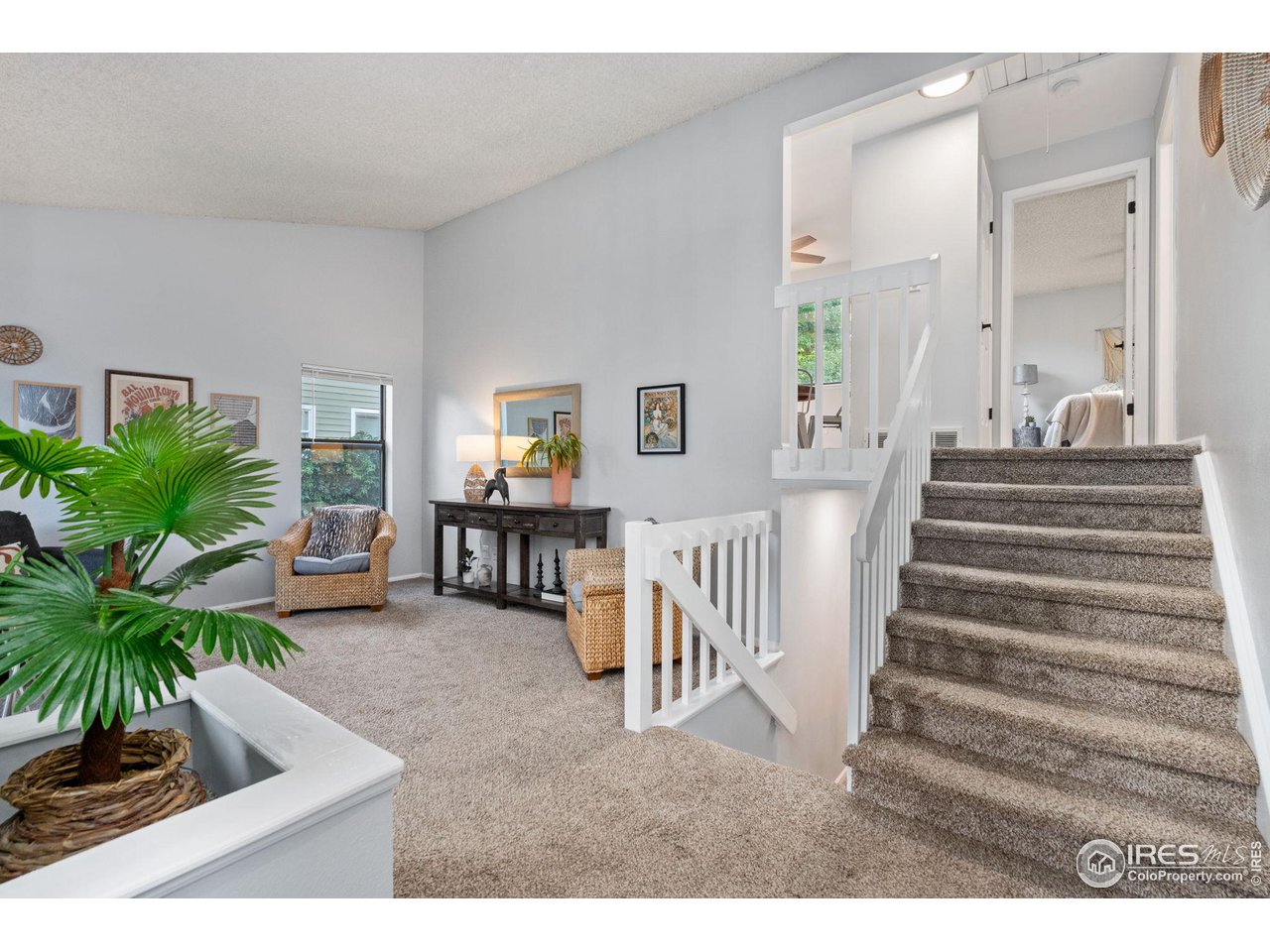 930 Bitterbrush Ln