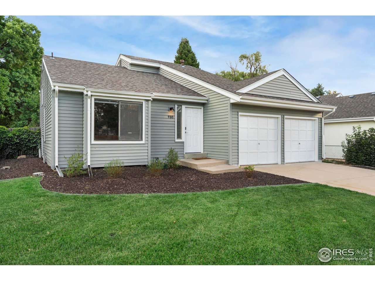 930 Bitterbrush Ln