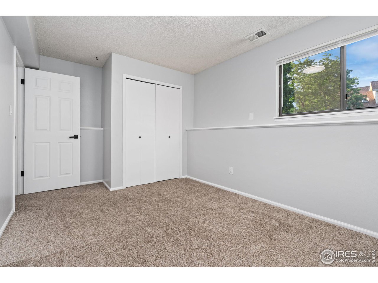 930 Bitterbrush Ln