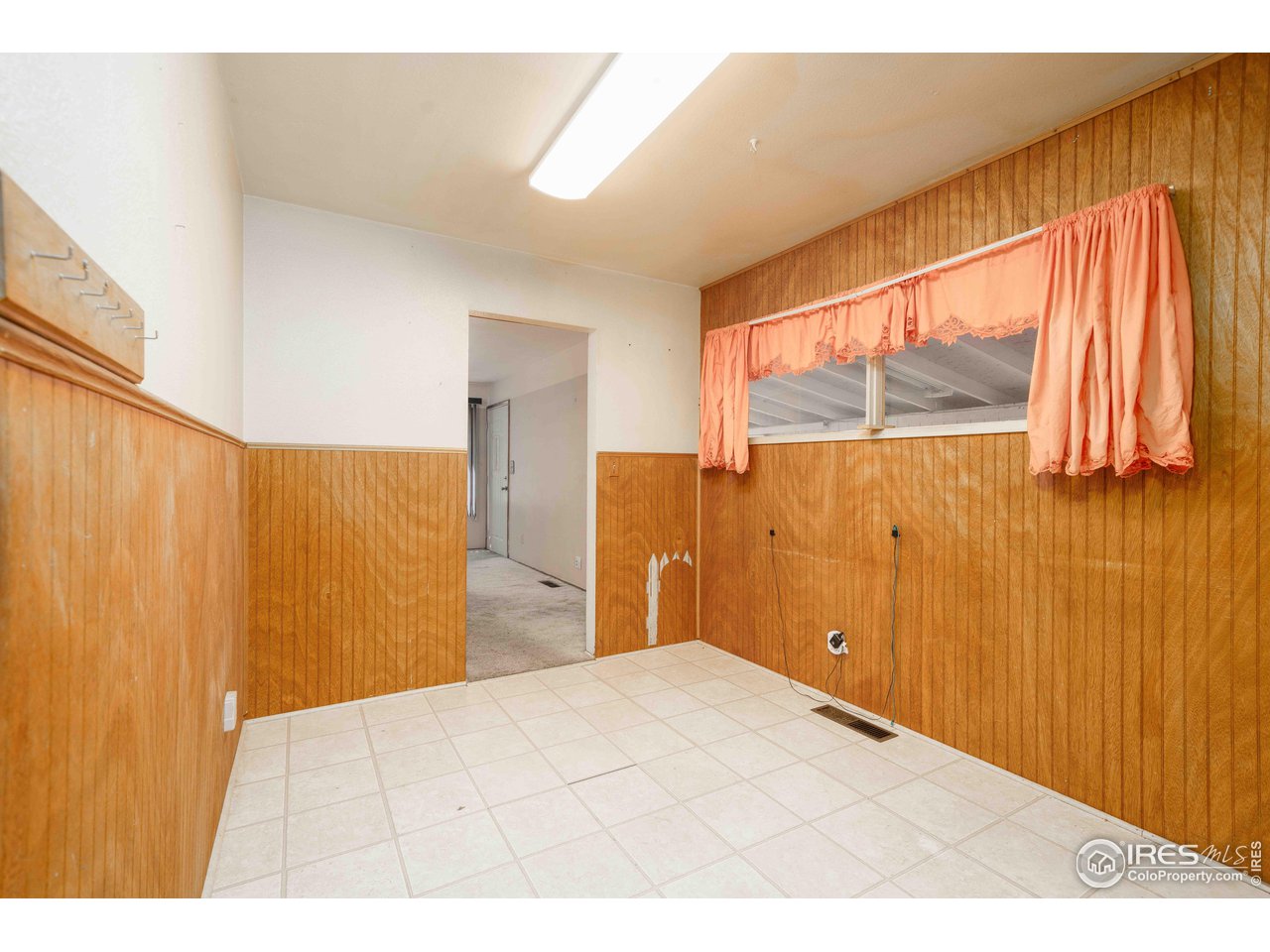 2525 W 25th St Rd