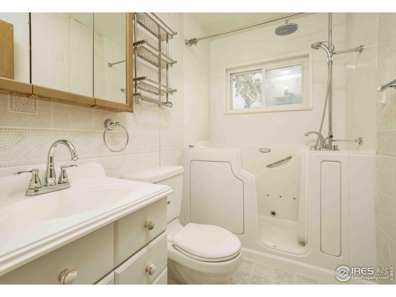 2525 W 25th St Rd