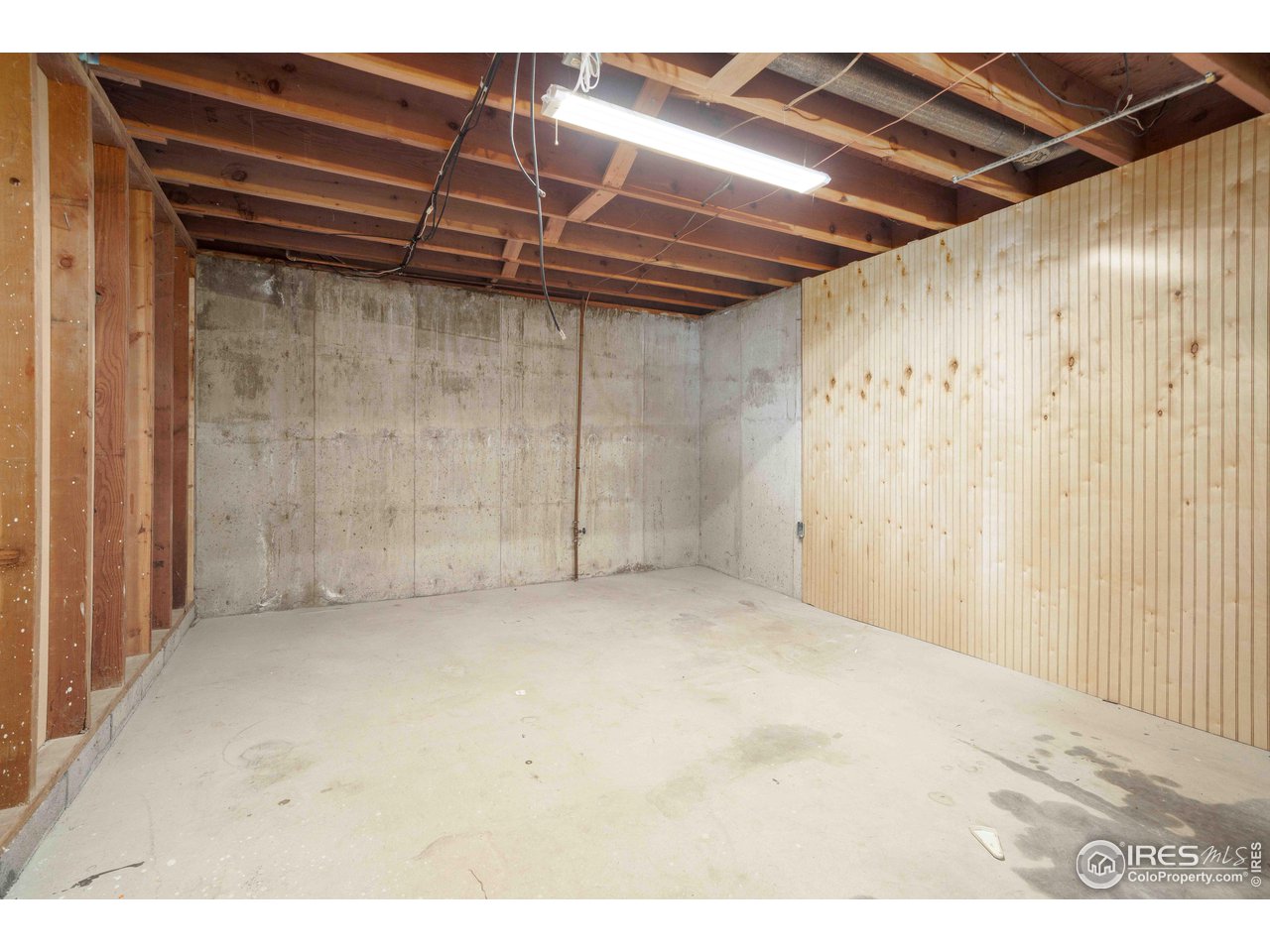 2525 W 25th St Rd