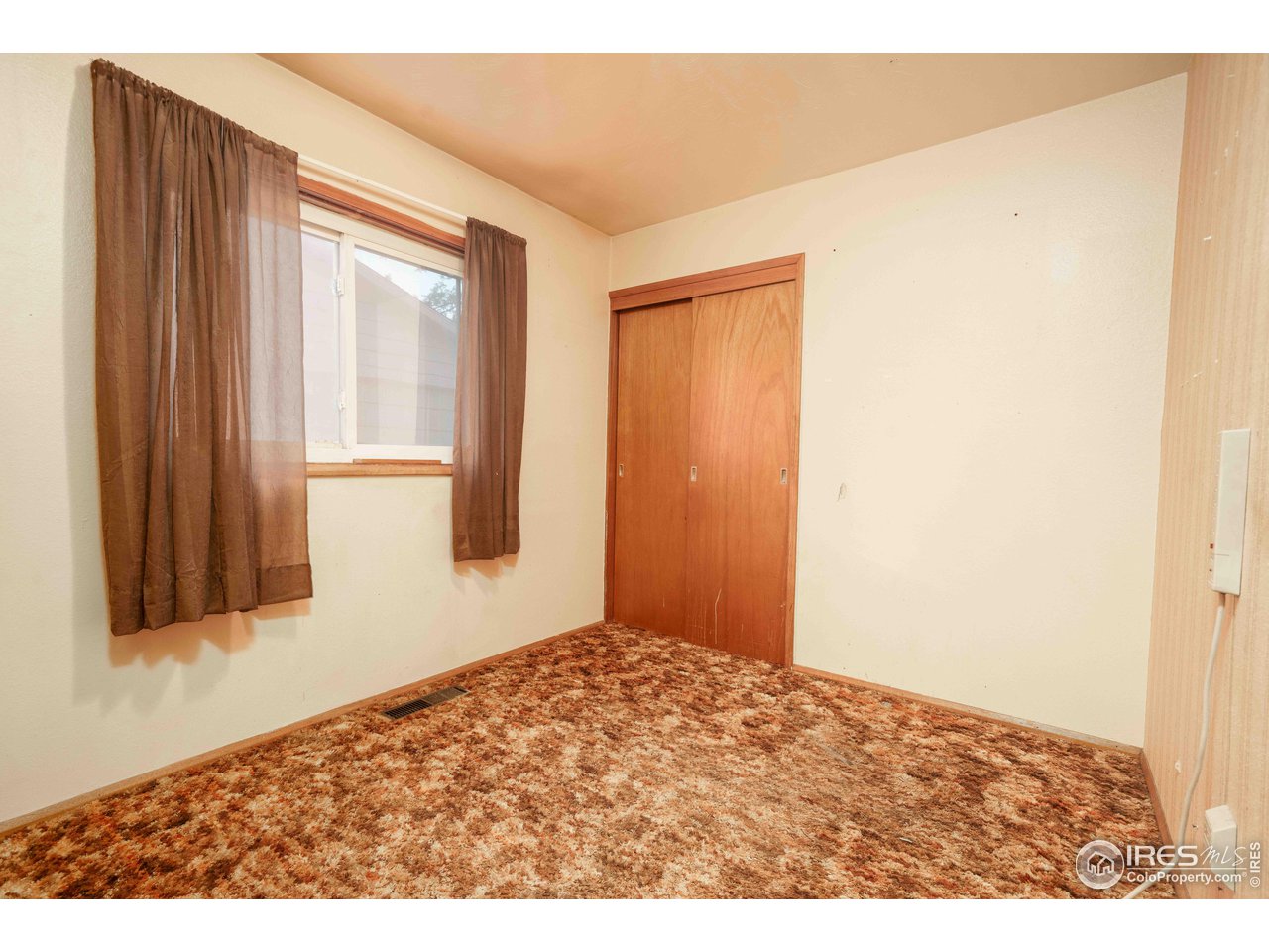 2525 W 25th St Rd